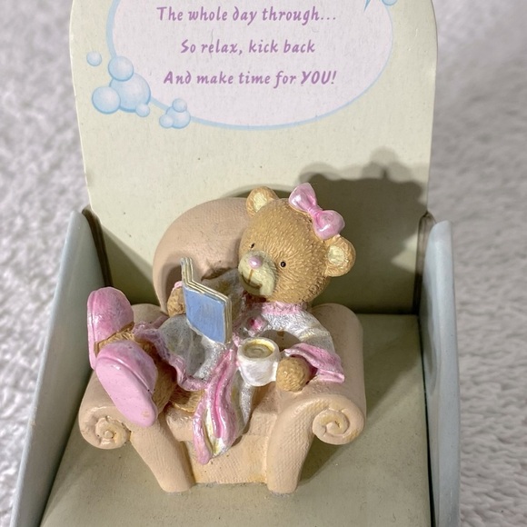 Vintage Pamper Me Relaxing Reading Bear Figurine Collectible - Picture 2 of 9